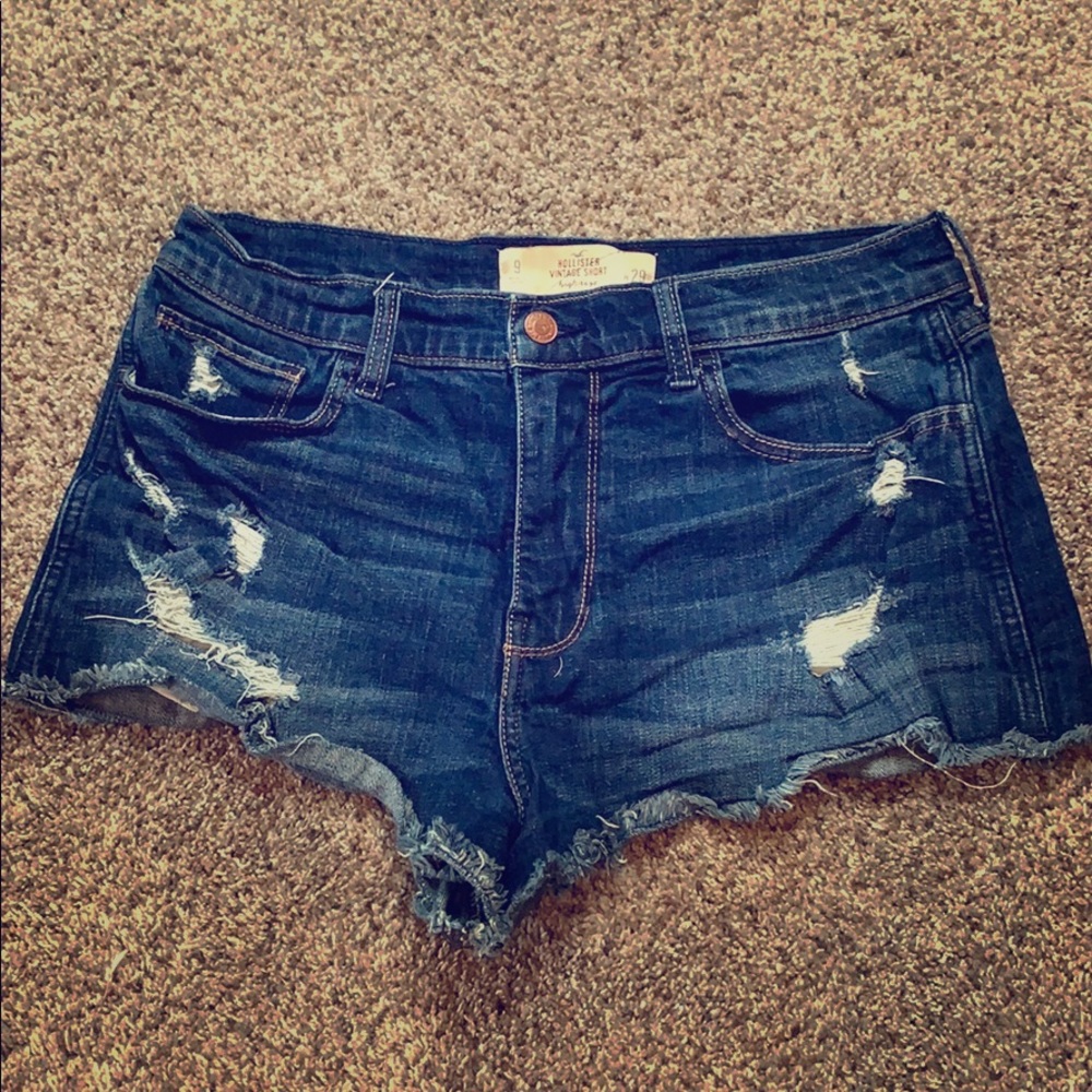 Hollister Vintage High Rise Short size 9